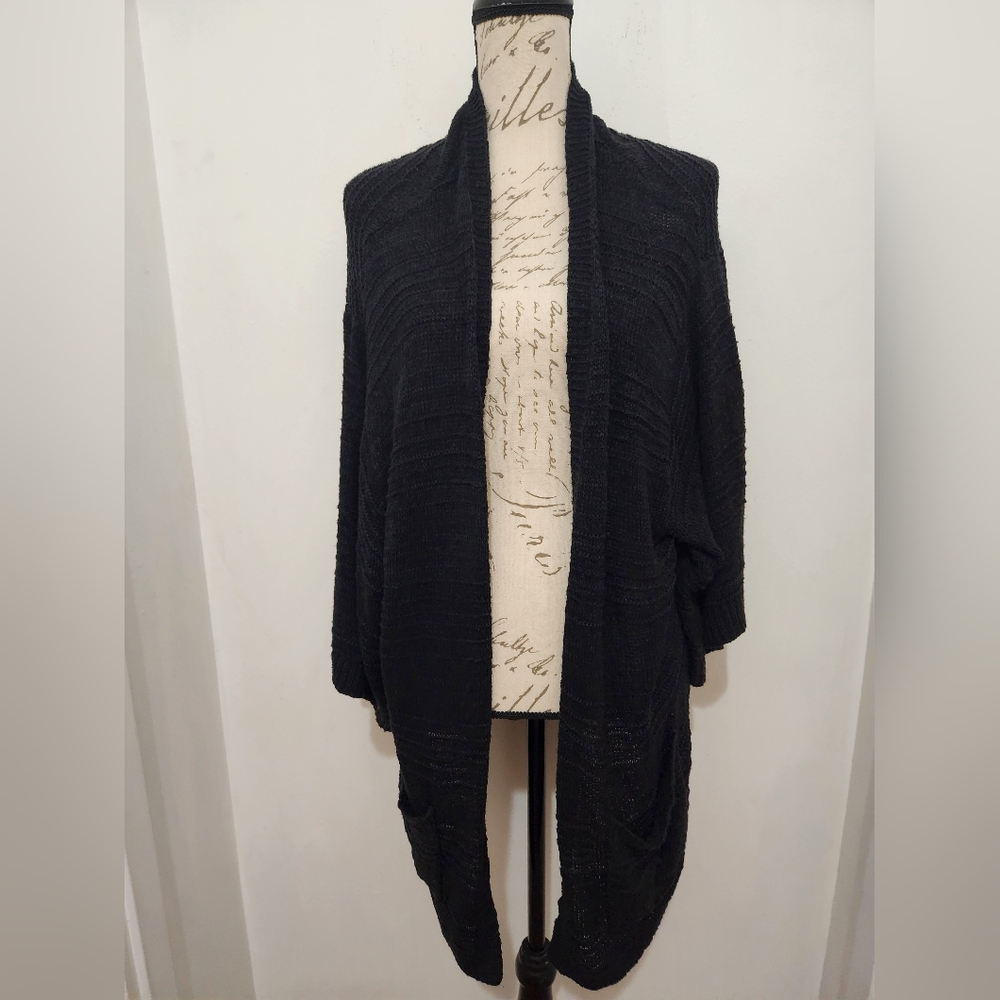 Classic, Comfy, Cozy Soft Black Knit Cardigan W Pockets& Long Sleeves. Size XL